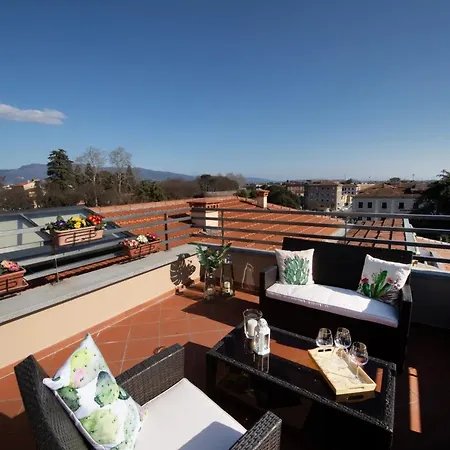 Rooftop Delight With Terrace * Lucca