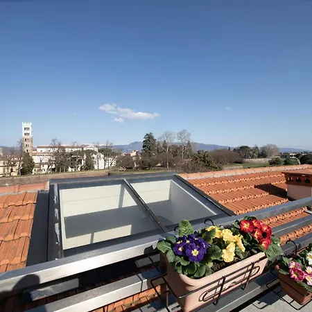 Rooftop Delight With Terrace * Lucca