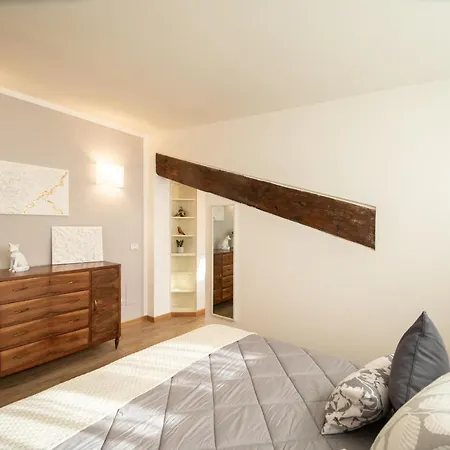 Apartment Rooftop Delight With Terrace Lucca